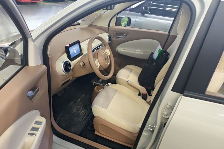 Used Wuling Hongguang MINIEV 2025 Four-Door Version Advanced Edition Driver Seat