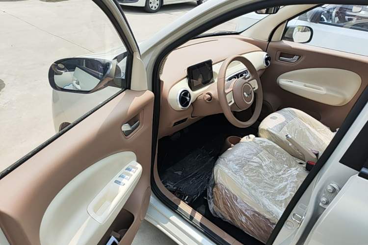 Used Wuling Hongguang MINIEV 2025 Four-Door Version Advanced Edition Driver Seat