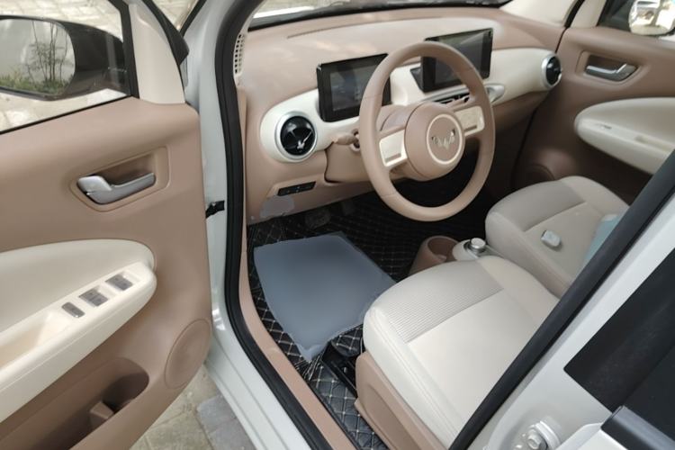 Used Wuling Hongguang MINIEV 2025 Four-Door Version Zhenxiang+ Edition Driver Seat