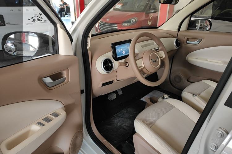 Used Wuling Hongguang MINIEV 2025 Four-Door Version Advanced Edition Driver Seat