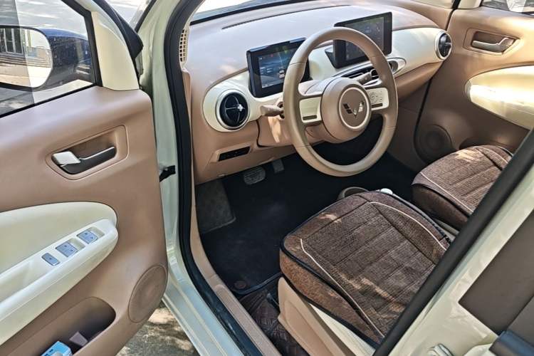 Used Wuling Hongguang MINIEV 2025 Four-Door Version Zhenxiang+ Edition Driver Seat