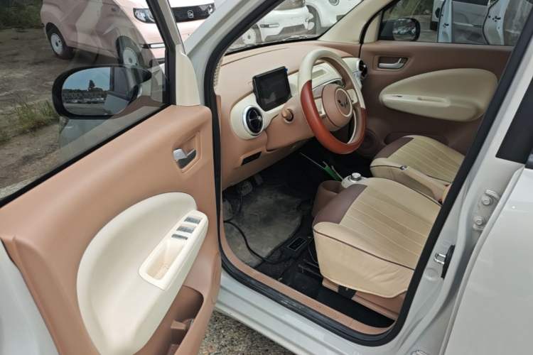 Used Wuling Hongguang MINIEV 2025 Four-Door Version Advanced Edition Driver Seat