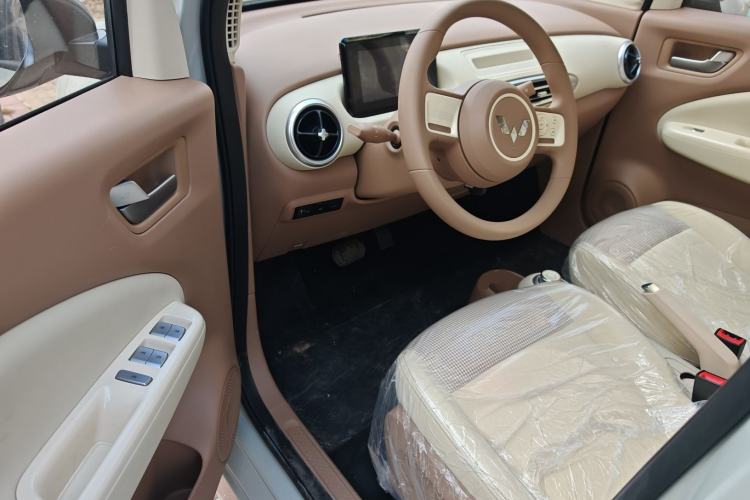 Used Wuling Hongguang MINIEV 2025 Four-Door Version Advanced Edition Driver Seat