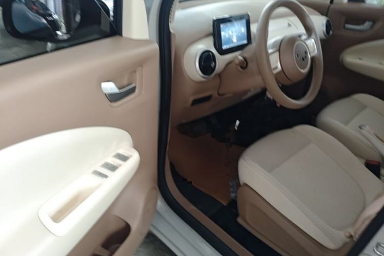 Used Wuling Hongguang MINIEV 2025 Four-Door Version Advanced Edition Driver Seat