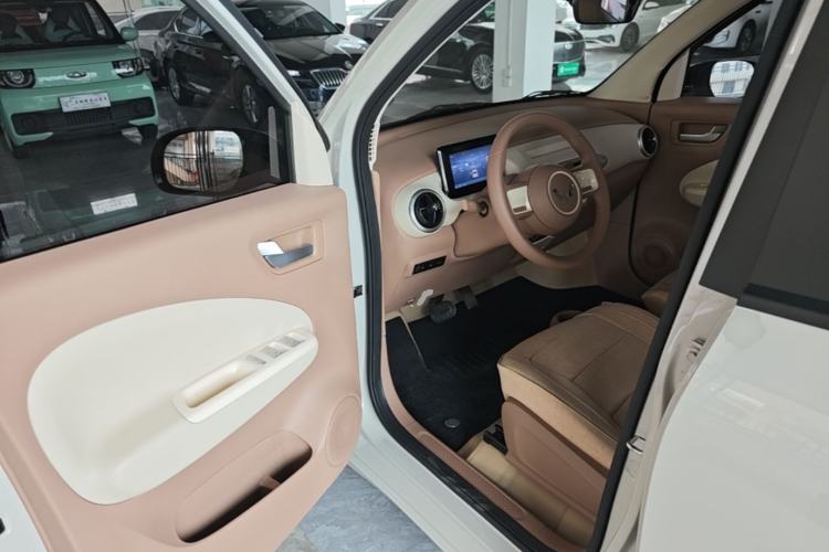 Used Wuling Hongguang MINIEV 2025 Four-Door Version Advanced Edition Driver Seat