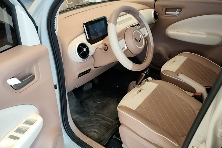 Used Wuling Hongguang MINIEV 2025 Four-Door Version Advanced Edition Driver Seat