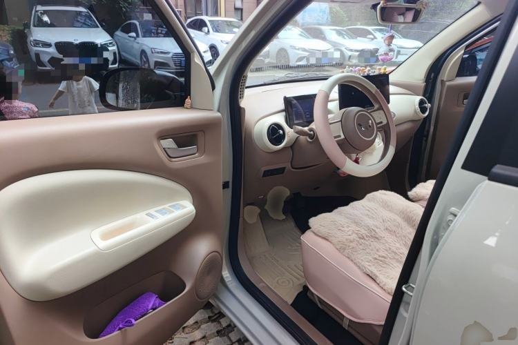 Used Wuling Hongguang MINIEV 2025 Four-Door Version Advanced Edition Driver Seat
