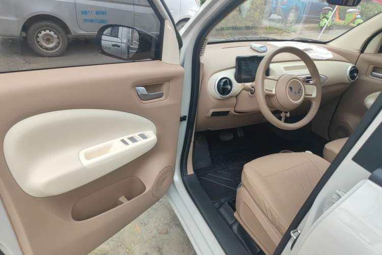 Used Wuling Hongguang MINIEV 2025 Four-Door Version Advanced Edition Driver Seat