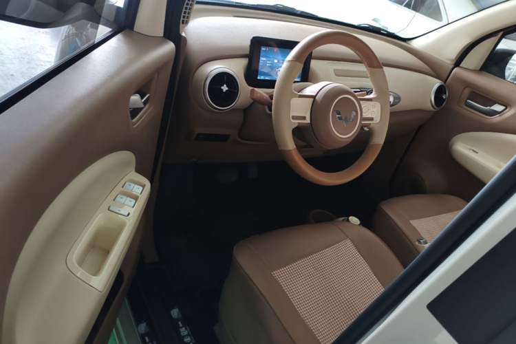 Used Wuling Hongguang MINIEV 2025 Four-Door Version Advanced Edition Driver Seat