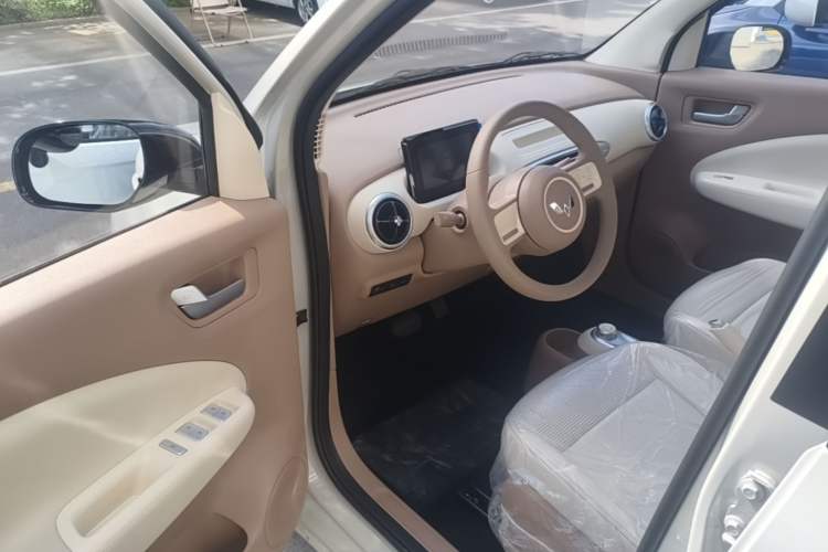 Used Wuling Hongguang MINIEV 2025 Four-Door Version Advanced Edition Driver Seat