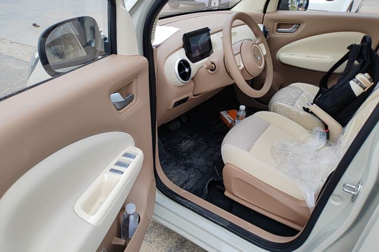 Used Wuling Hongguang MINIEV 2025 Four-Door Version Advanced Edition Driver Seat