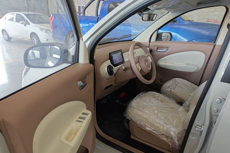 Used Wuling Hongguang MINIEV 2025 Four-Door Version Advanced Edition Driver Seat