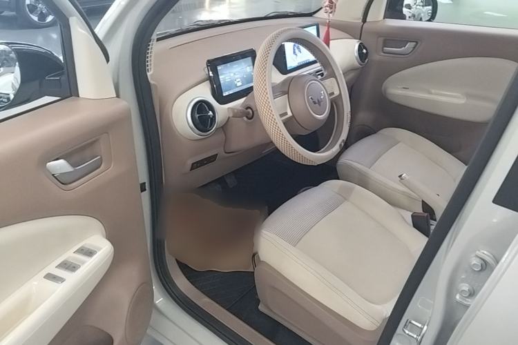 Used Wuling Hongguang MINIEV 2025 Four-Door Version Premium Edition Driver Seat