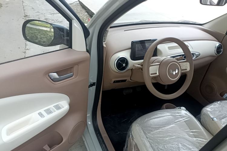 Used Wuling Hongguang MINIEV 2025 Four-Door Version Advanced Edition Driver Seat