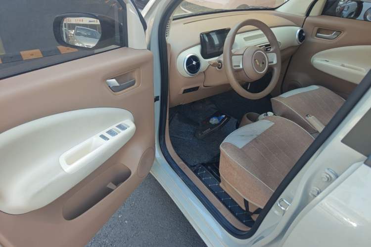 Used Wuling Hongguang MINIEV 2025 Four-Door Version Advanced Edition Driver Seat