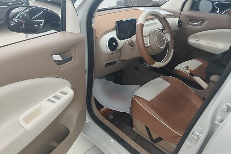 Used Wuling Hongguang MINIEV 2025 Four-Door Version Advanced Edition Driver Seat