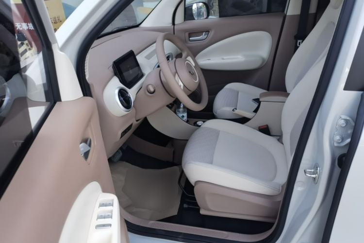 Used Wuling Hongguang MINIEV 2025 Four-Door Version Advanced Edition Driver Seat