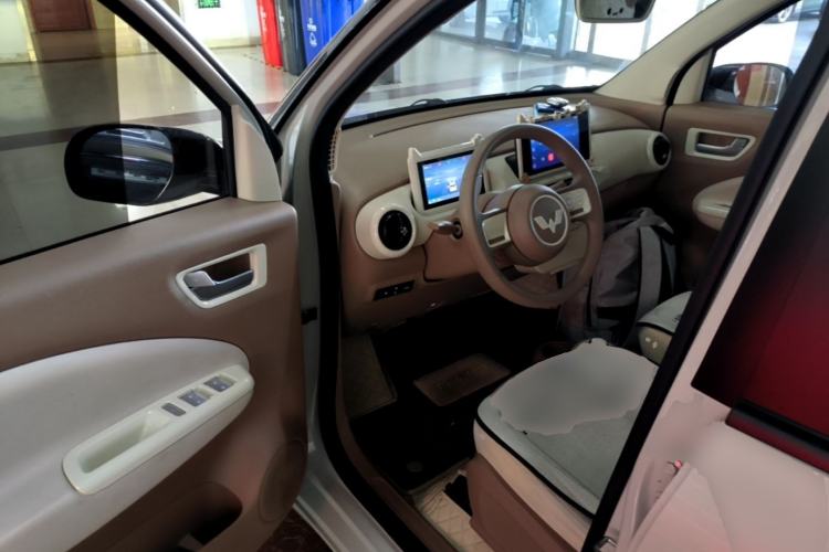 Used Wuling Hongguang MINIEV 2025 Four-Door Version Zhenxiang+ Edition Driver Seat