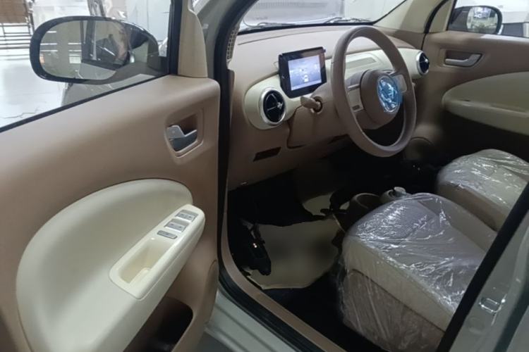 Used Wuling Hongguang MINIEV 2025 Four-Door Version Advanced Edition Driver Seat