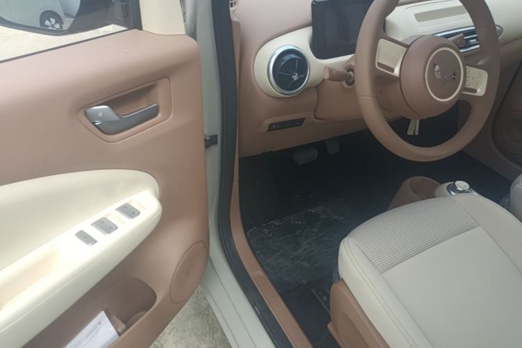 Used Wuling Hongguang MINIEV 2025 Four-Door Version Advanced Edition Driver Seat