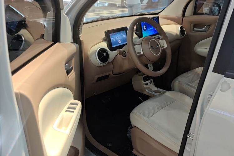 Used Wuling Hongguang MINIEV 2025 Four-Door Version Advanced Edition Driver Seat
