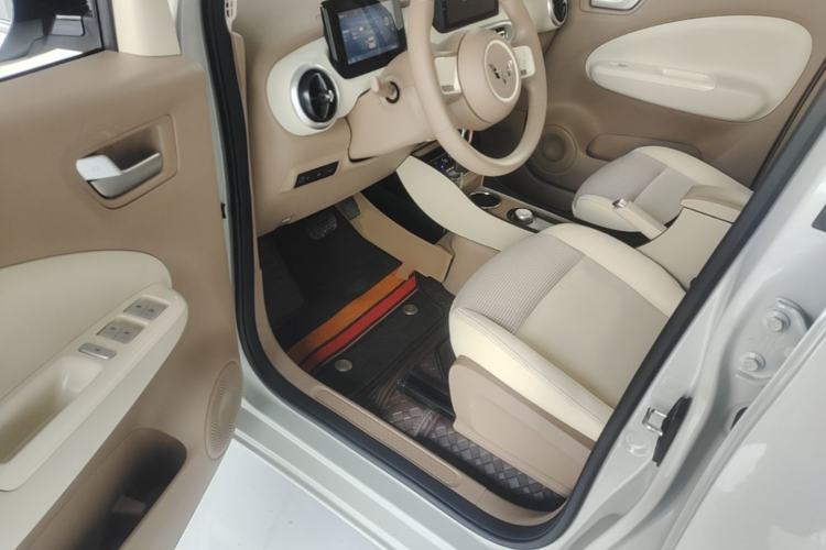 Used Wuling Hongguang MINIEV 2025 Four-Door Version Premium Edition Driver Seat