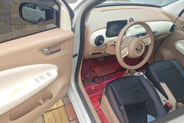 Used Wuling Hongguang MINIEV 2025 Four-Door Version Advanced Edition Driver Seat