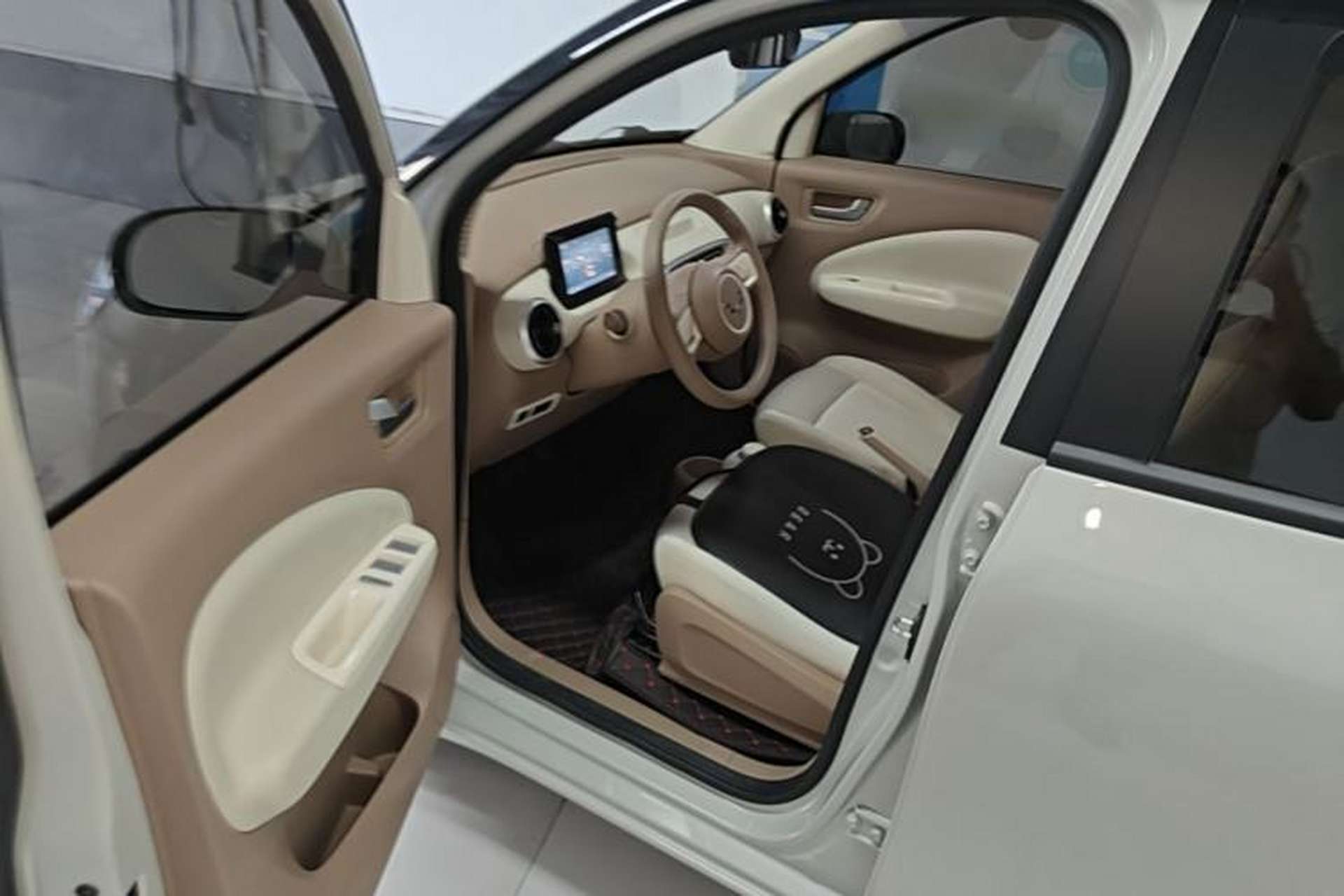 Used Wuling Hongguang MINIEV 2025 Four-Door Version Advanced Edition Driver Seat