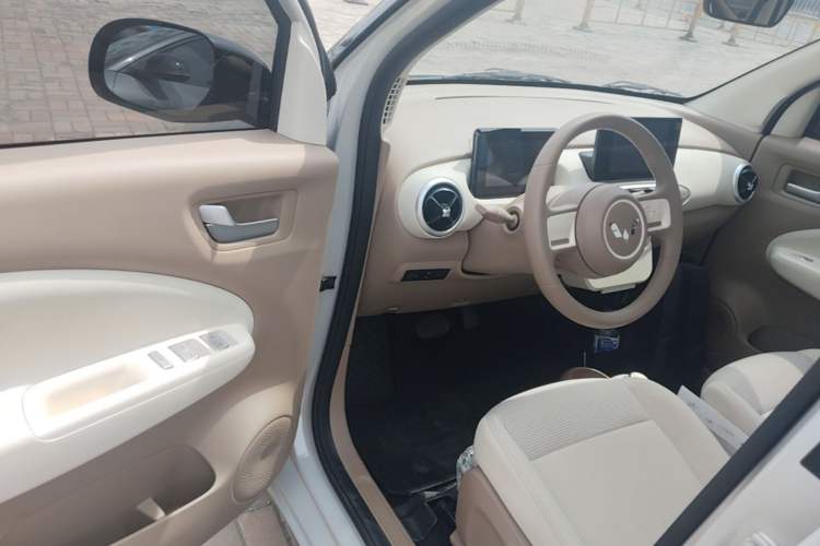 Used Wuling Hongguang MINIEV 2025 Four-Door Version Zhenxiang+ Edition Driver Seat