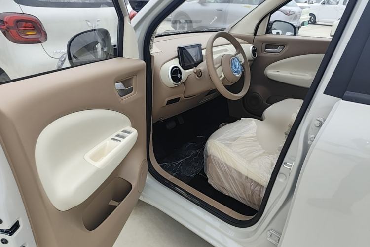Used Wuling Hongguang MINIEV 2025 Four-Door Version Advanced Edition Driver Seat