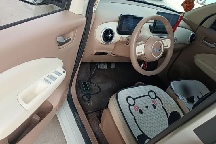 Used Wuling Hongguang MINIEV 2025 Four-Door Version Premium Edition Driver Seat