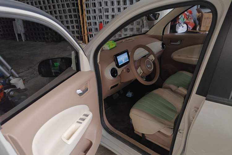 Used Wuling Hongguang MINIEV 2025 Four-Door Version Advanced Edition Driver Seat