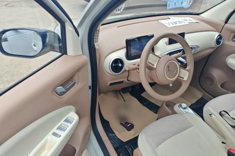 Used Wuling Hongguang MINIEV 2025 Four-Door Version Advanced Edition Driver Seat