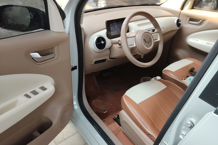 Used Wuling Hongguang MINIEV 2025 Four-Door Version Advanced Edition Driver Seat