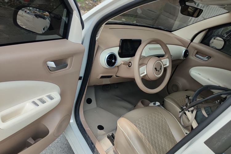 Used Wuling Hongguang MINIEV 2025 Four-Door Version Advanced Edition Driver Seat