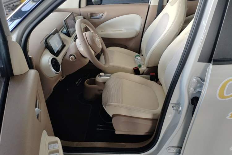 Used Wuling Hongguang MINIEV 2025 Four-Door Version Zhenxiang+ Edition Driver Seat