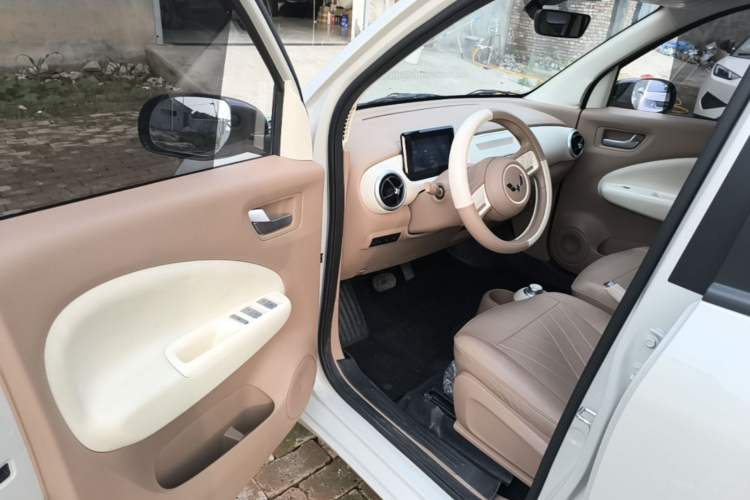 Used Wuling Hongguang MINIEV 2025 Four-Door Version Advanced Edition Driver Seat