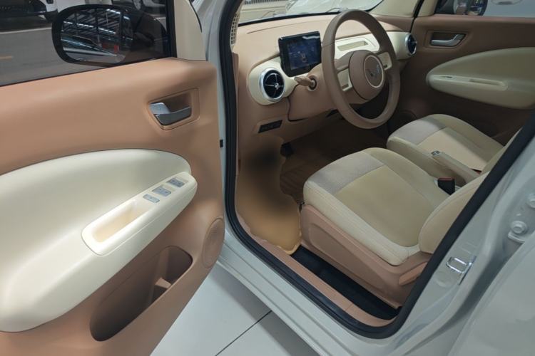 Used Wuling Hongguang MINIEV 2025 Four-Door Version Advanced Edition Driver Seat