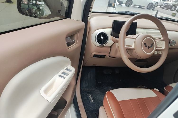 Used Wuling Hongguang MINIEV 2025 Four-Door Version Advanced Edition Driver Seat