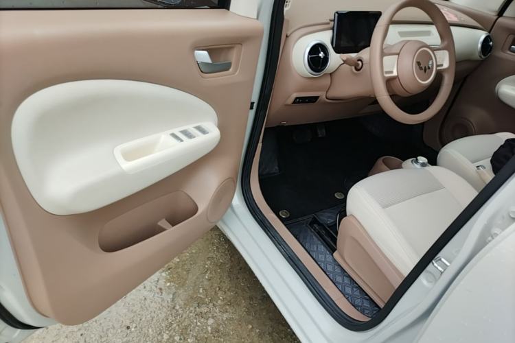 Used Wuling Hongguang MINIEV 2025 Four-Door Version Advanced Edition Driver Seat