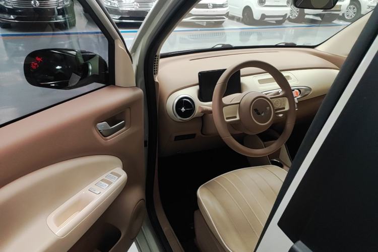 Used Wuling Hongguang MINIEV 2025 Four-Door Version Advanced Edition Driver Seat