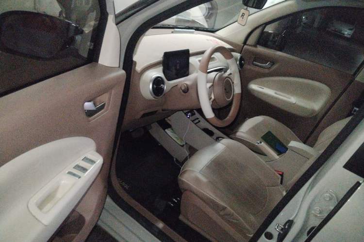 Used Wuling Hongguang MINIEV 2025 Four-Door Version Advanced Edition Driver Seat