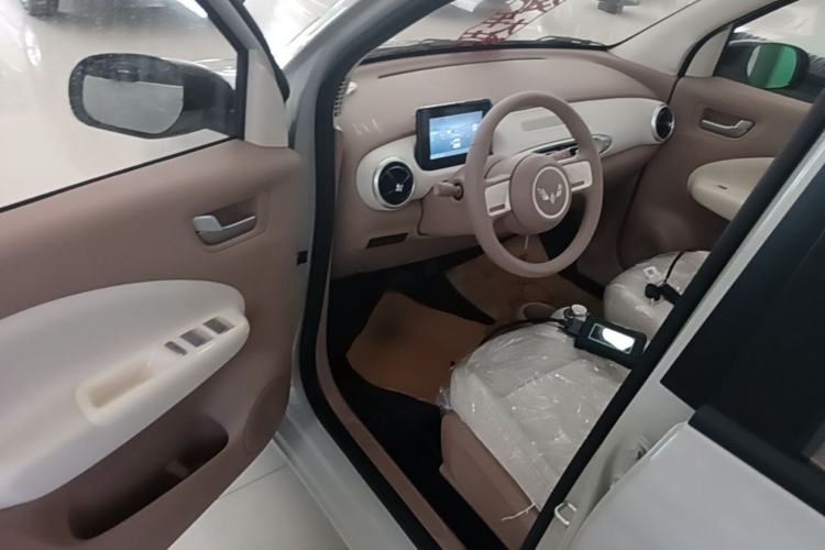 Used Wuling Hongguang MINIEV 2025 Four-Door Version Advanced Edition Driver Seat