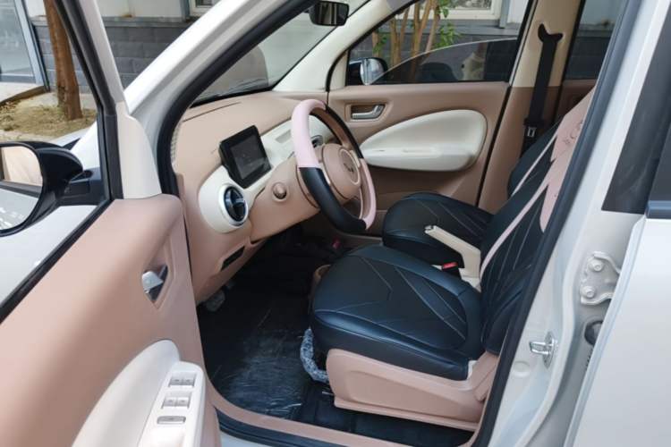 Used Wuling Hongguang MINIEV 2025 Four-Door Version Advanced Edition Driver Seat