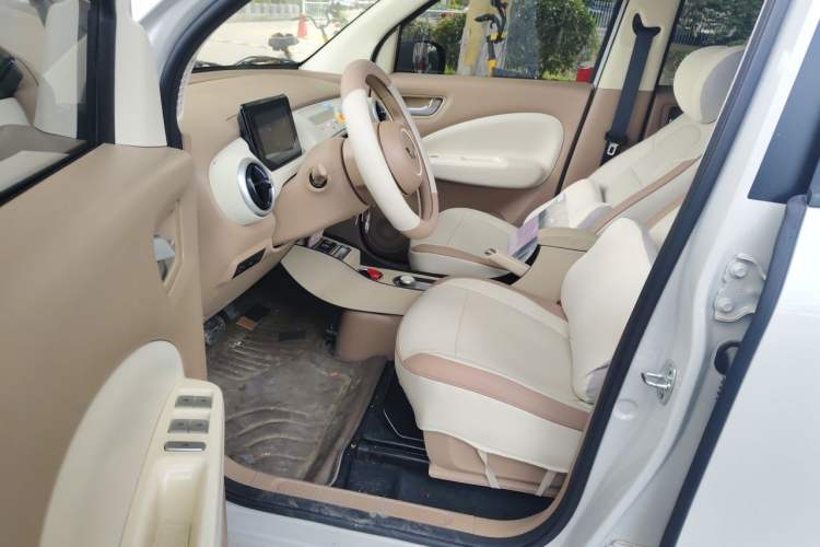 Used Wuling Hongguang MINIEV 2025 Four-Door Version Advanced Edition Driver Seat
