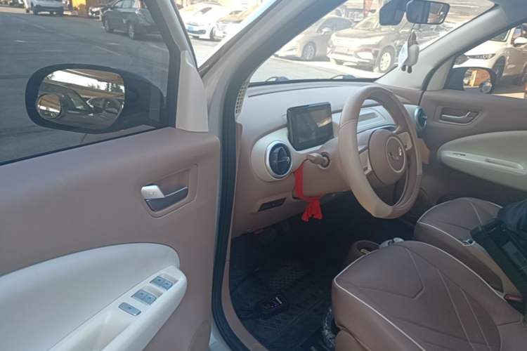 Used Wuling Hongguang MINIEV 2025 Four-Door Version Advanced Edition Driver Seat