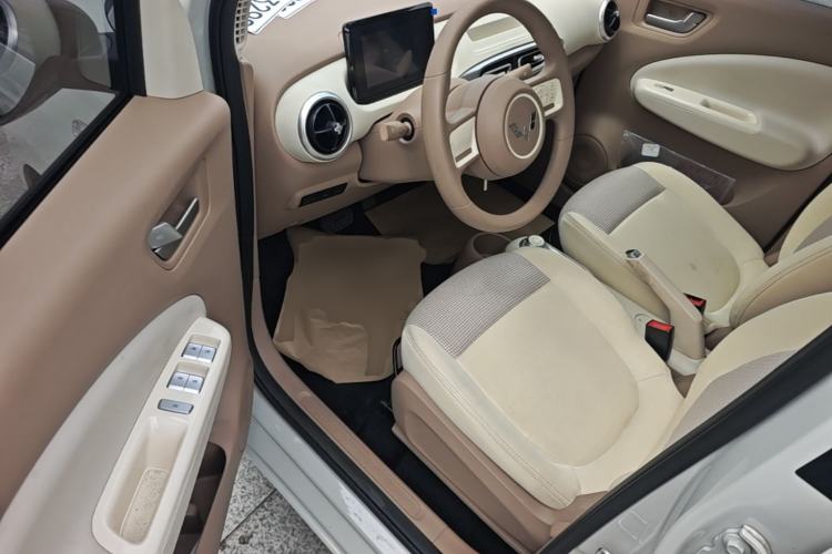 Used Wuling Hongguang MINIEV 2025 Four-Door Version Advanced Edition Driver Seat