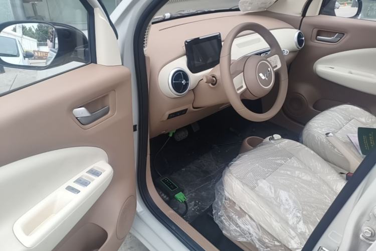 Used Wuling Hongguang MINIEV 2025 Four-Door Version Advanced Edition Driver Seat