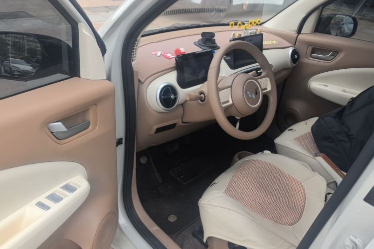 Used Wuling Hongguang MINIEV 2025 Four-Door Version Advanced Edition Driver Seat