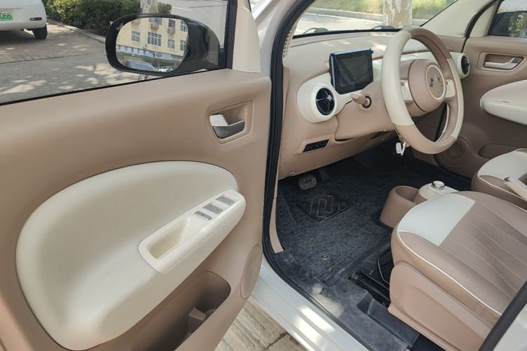 Used Wuling Hongguang MINIEV 2025 Four-Door Version Advanced Edition Driver Seat